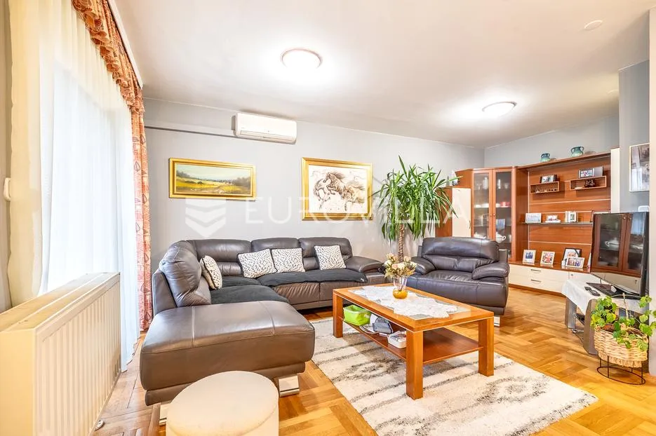 zagreb, trešnjevka, komforan trosoban stan s parkirnim mjestom, 95 m² - slika 2