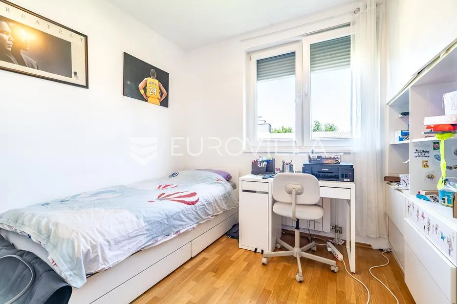 zagreb, vrapče, komforan trosoban stan s garažnim parkirnim mjestom, 75 m² - slika 2