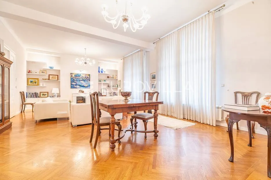 zrinjevac prekrasan četverosoban stan 200 m² za najam - slika 3