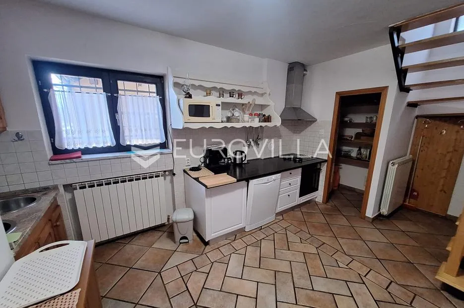 ogulin, gornje zagorje, kuća 210 m², vlastito kupalište na jezeru sabljaci - slika 8