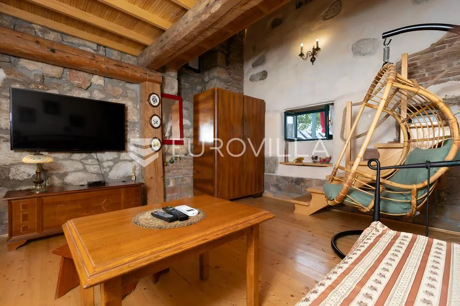 vinodolska općina, bribir, šarmantna vila s pomoćnim objektom i bazenom - slika 27