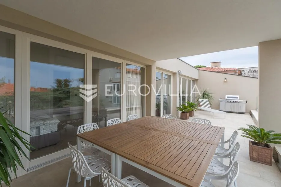 istra, pula, potpuno renovirana austrougarska villa u srcu pule - slika 37