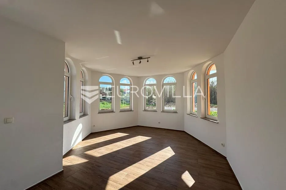 fažana, valbandon, raskošna vila s tri stambene jedinice, 360 m² - slika 12