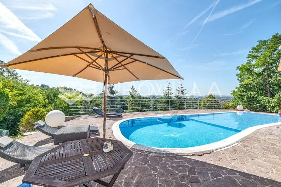 zagreb, gajnice moderna kuća 340m2, s bazenom na zemljištu 2300m2 - slika 13