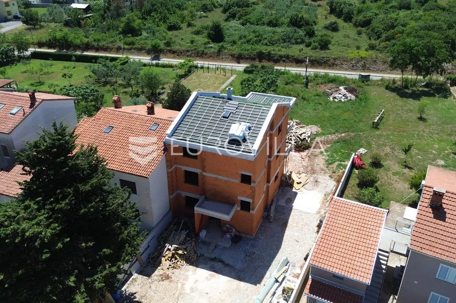 fažana, valbandon, vrhunska novogradnja 600 m od mora i prvih plaža - slika 14