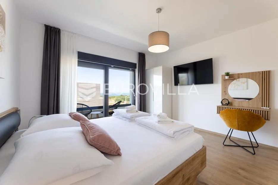 primošten, prekrasna vila s bazenom i pogledom na more, 311,56 m² - slika 20