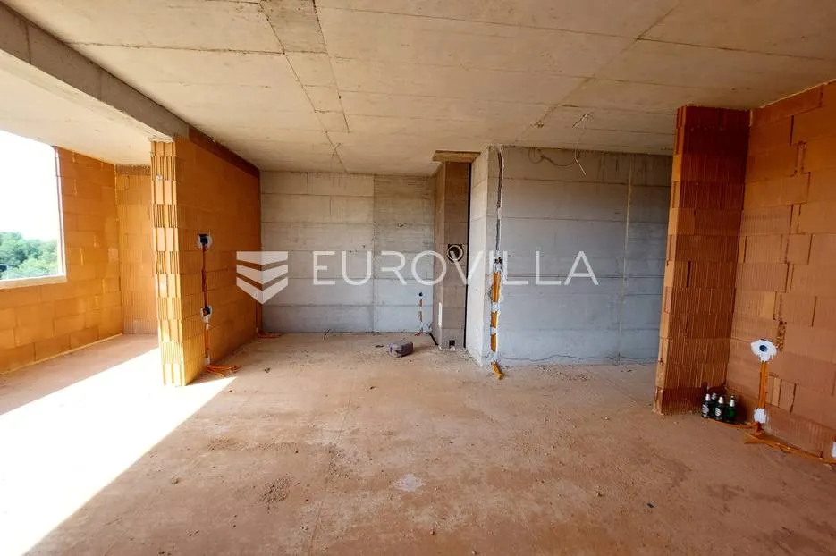 peroj, luksuzna novogradnja 700 m od mora - slika 11