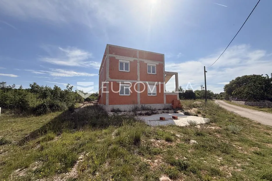 zadar, pridraga, moderna obiteljska kuća roh, bau s velikim potencijalom - slika 1