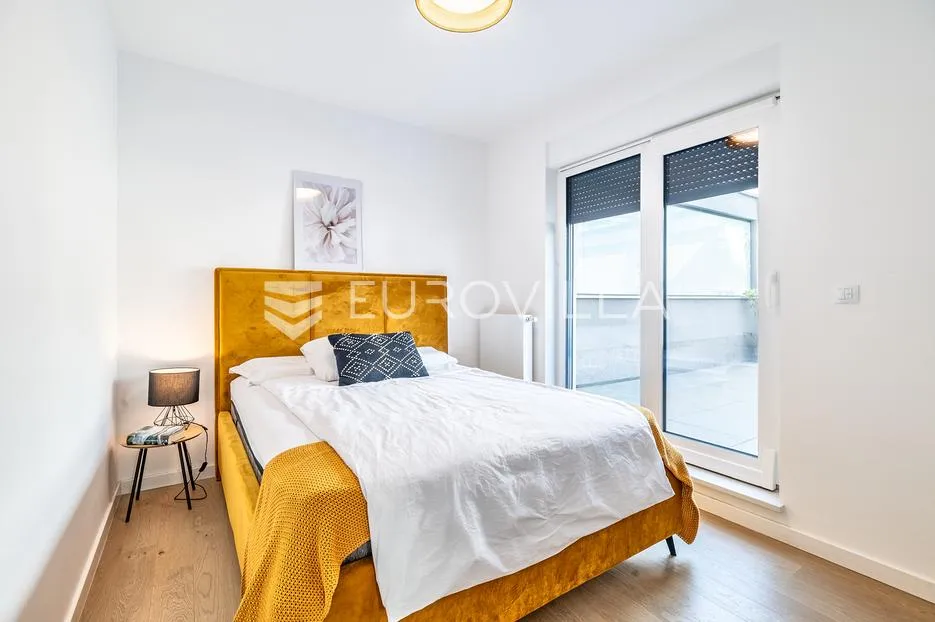 zagreb, vrbani prekrasan trosoban stan 55,58 m² i terase 90 m² - slika 6
