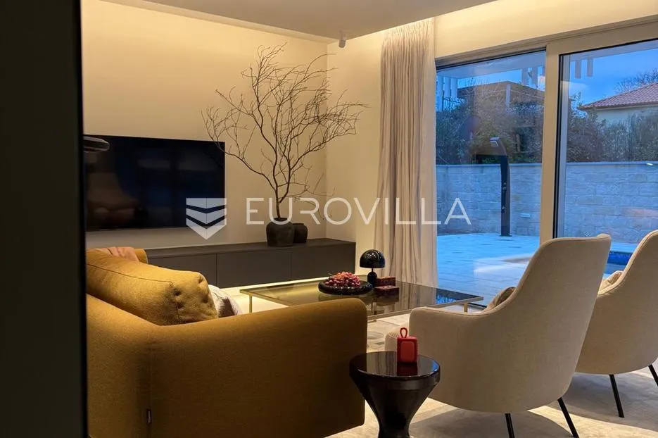krk, luksuzan stan s bazenom, 113 m² novogradnja - slika 16