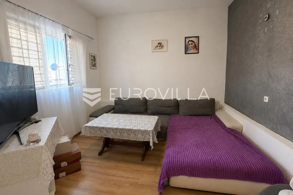 đakovo, centar, stan u kući 61 m² - slika 2