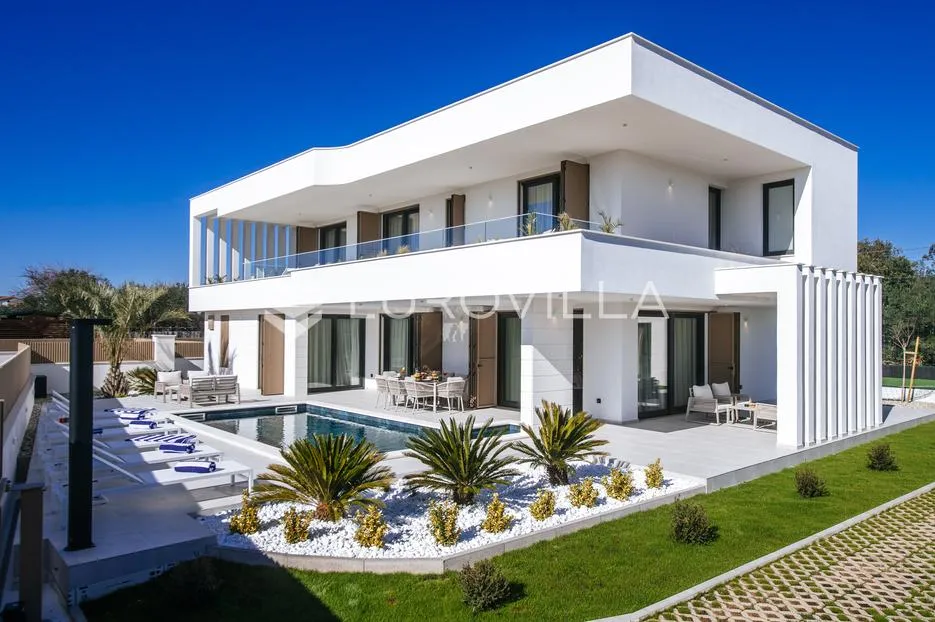 Zadar, luksuzna vila s bazenom, Savršen spoj elegancije i komfora - Bibinje