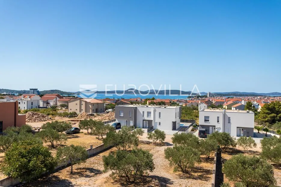 vodice, prekrasan trosoban penthouse s pogledom na more, 143,31 m² - slika 21