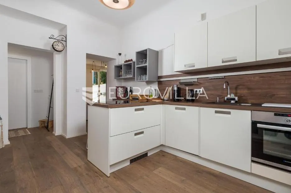 opatija, centar, najam, moderan trosoban stan od 80 m² s pogledom na more i vrtom - slika 4