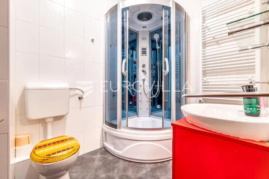 zagreb, iv maksimirsko naselje, lijep dvoetažni stan sa balkonom, 77 m² - slika 5