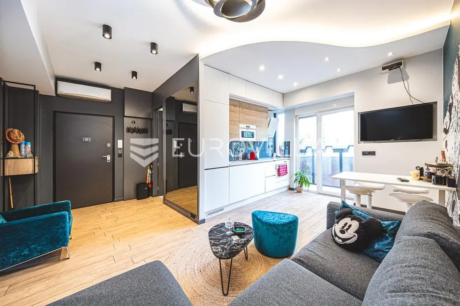 Zagreb, Kvaternikov trg, prekrasan moderan trosoban stan 53 m² - Maksimir