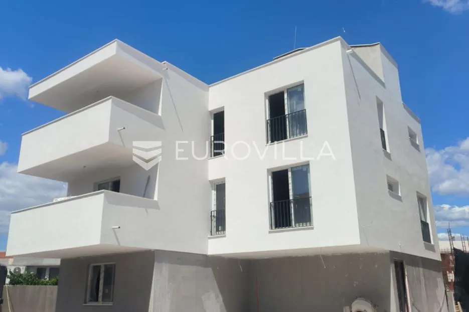 Zadar, Vir – Dvoetažni apartman A3 od 58,3 m2 s krovnom terasom od 26,7 m2