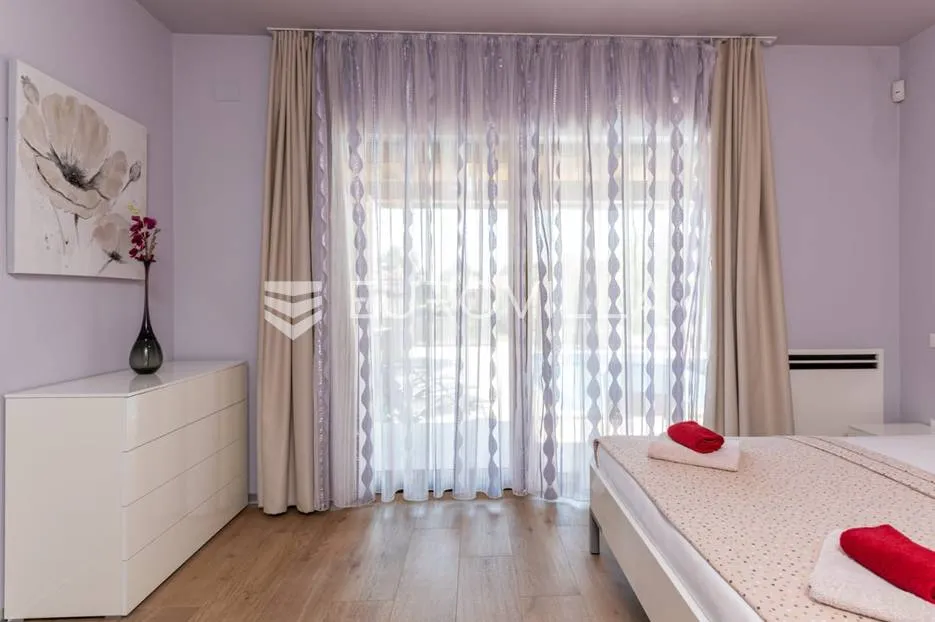 medulin, volme, luksuzan stan s bazenom i garažom, 200 m od mora - slika 15