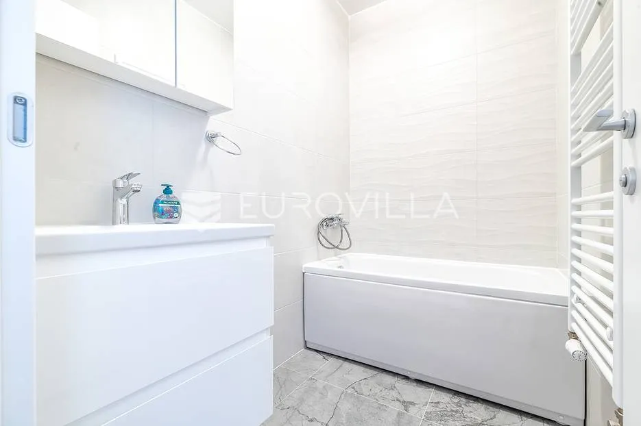 zagreb, donji grad, novouređen uredski poslovni prostor 63 m² - slika 7