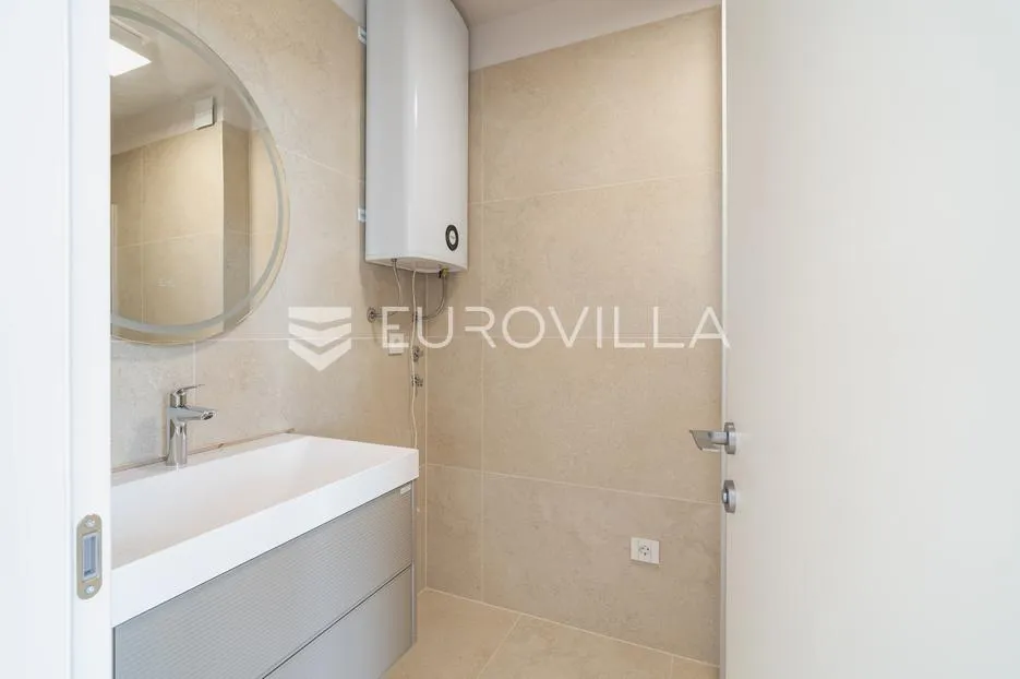 zadar, privlaka, luksuzni dvosoban stan 1. red do mora, 114,01 m² - slika 8