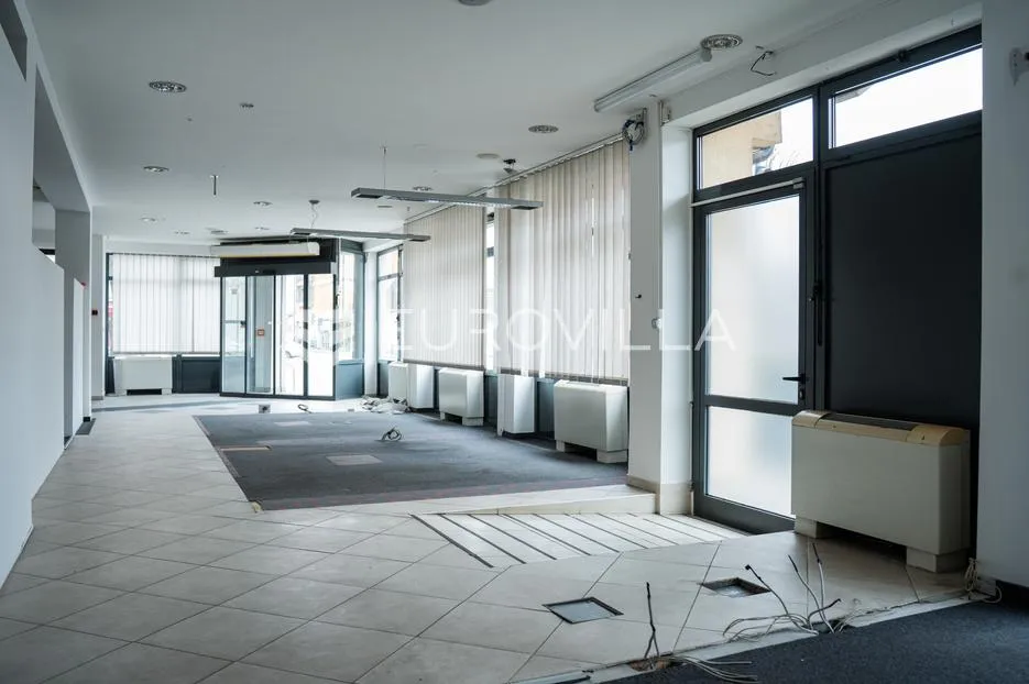 vinkovci, centar, atraktivan poslovni prostor 168 m² na frekventnoj kutnoj lokaciji - slika 2