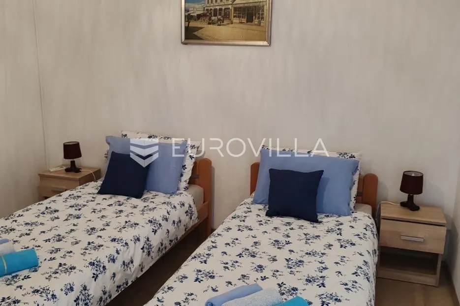 istra, tinjan, samostojeća kuća s bazenom i okućnicom 350m2 - slika 43