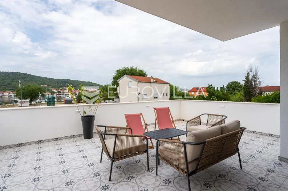 šibenik, luksuzno uređena vila s bazenom - slika 33