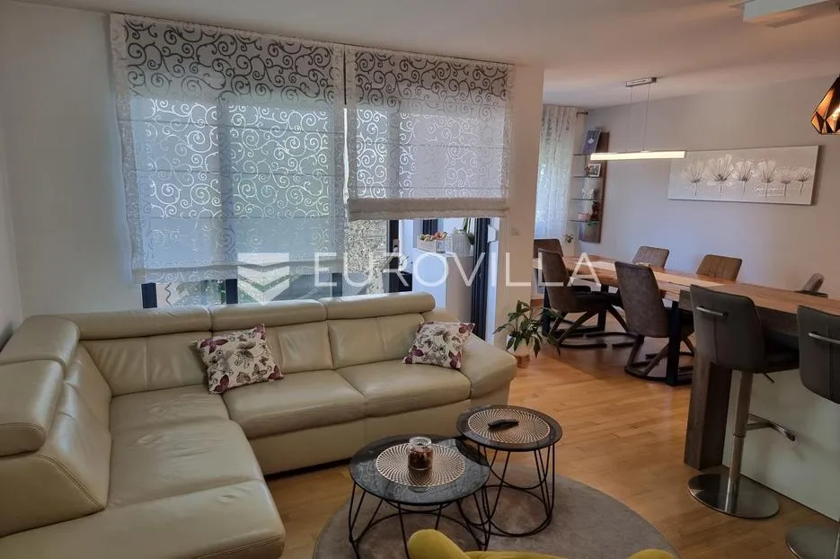 zagreb, donji grad, vrhunski peterosoban stan, površine 127 m² - slika 2