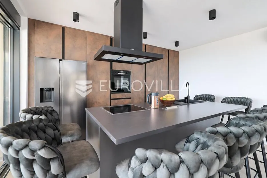 zadar, maslenica, luksuzna vila s bazenom i neometanim pogledom na more 254 m² - slika 9