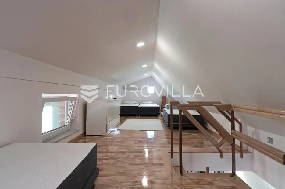 osijek, tvrđavica, zemljište s kućom 6924 m² izlaz na dvije ceste, 40 m fronte - slika 16
