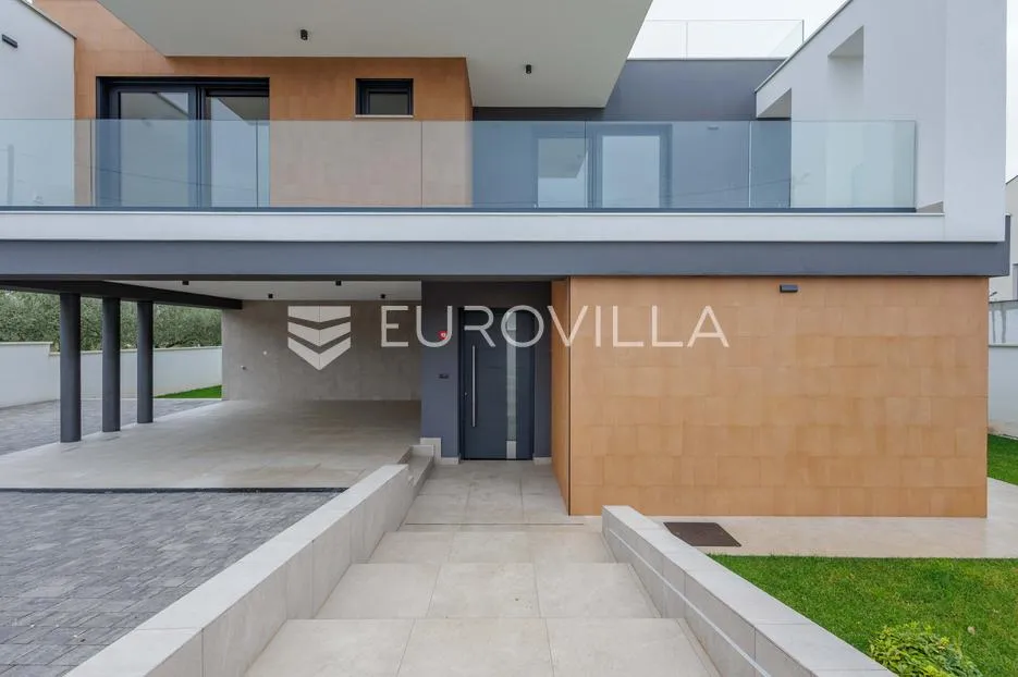 istra, pomer, unikatna, moderna villa 20 m od mora 322 m² - slika 19