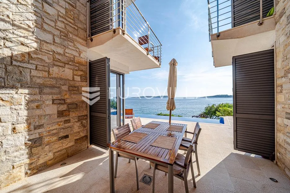 otok korčula, vela luka, villa prvi red uz more - slika 17