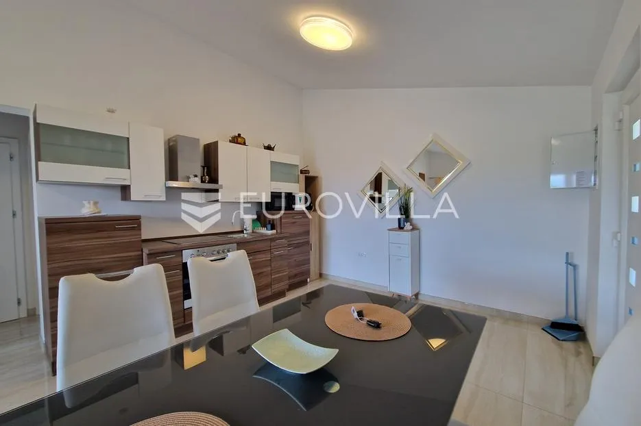 vir, moderan trosoban apartman u centru vira, 600 m od plaže - slika 9