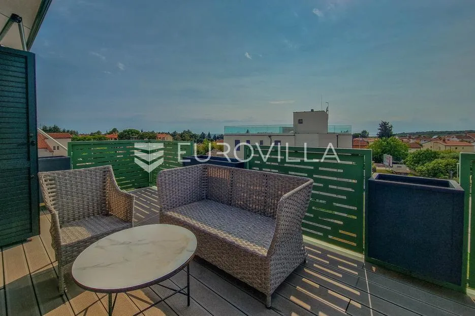novigrad, stan 500 m od mora, parking, s7 - slika 2