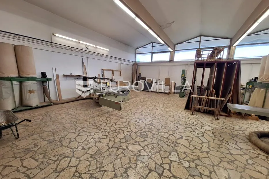 karlovac, turanj, proizvodna hala, skladište 600 m², velika parcela, odlična lokacija - slika 6