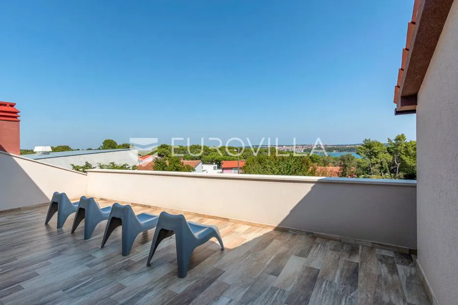 istra, premantura, unikatna vila s panoramskim pogledom, na velikoj uređenoj okućnici - slika 7