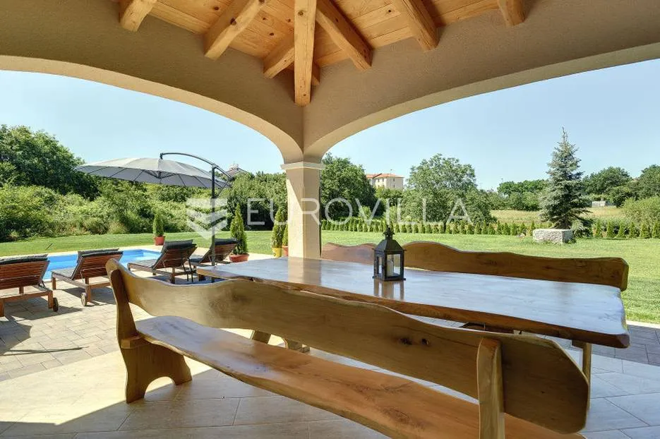 istra, rovinjsko selo, kuća za odmor površine 400 m2 - slika 10