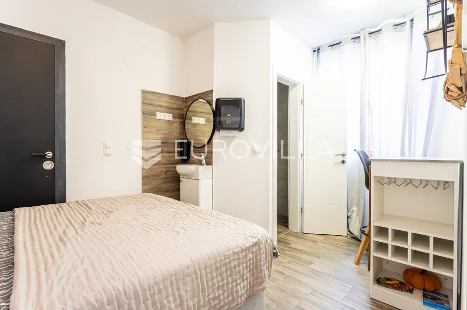 tisno, novogradnja, apartman u prizemlju, prvi red do mora, 48,51 m² - slika 6