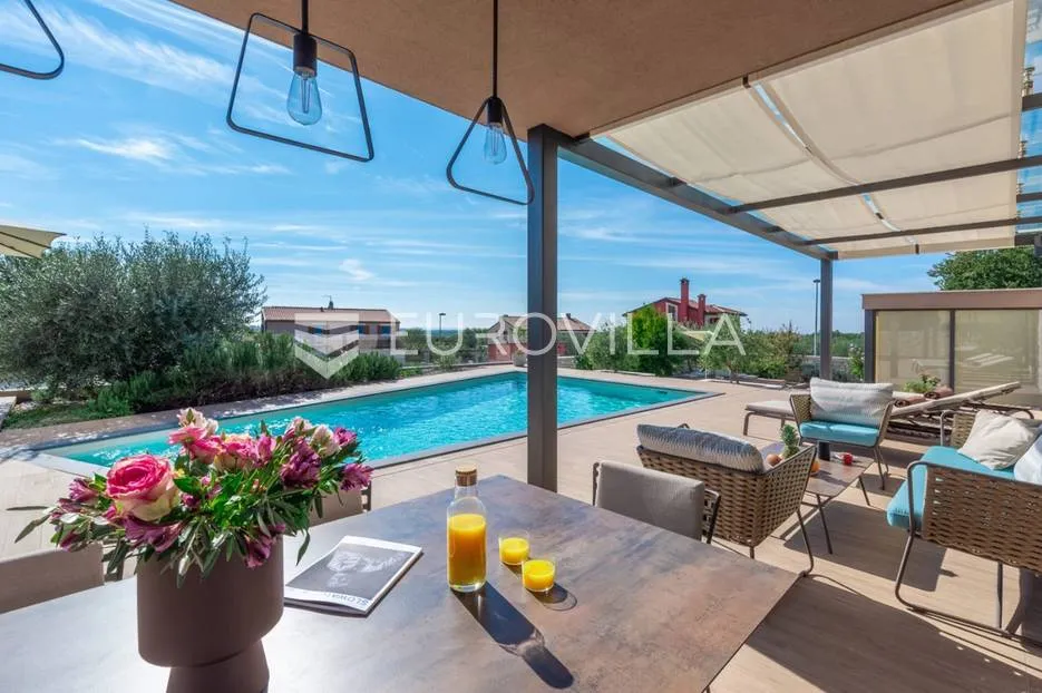 istra, umag, prekrasna vila s bazenom, 156 m² - slika 4