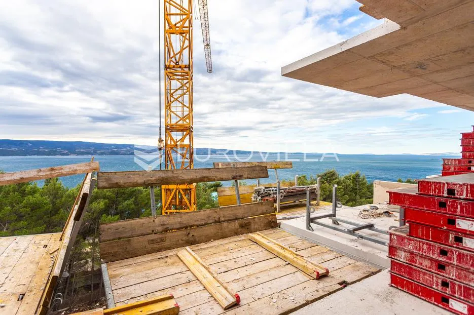 omiš, dvosoban stan na četvrtom katu s panoramskim pogledom na more i grad, 86 m² - slika 2
