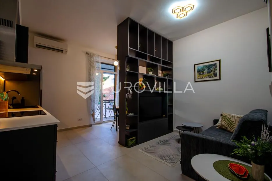 split, tršćanska - renovirani stan s parkirnim mjestom - slika 14