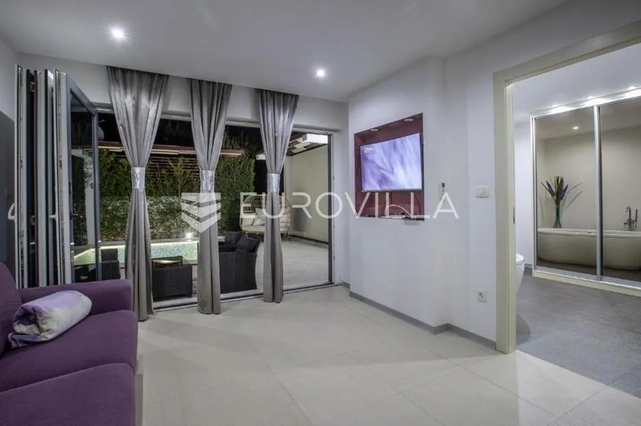 rogoznica, kuća s bazenom i pogledom na more, 352 m² - slika 10