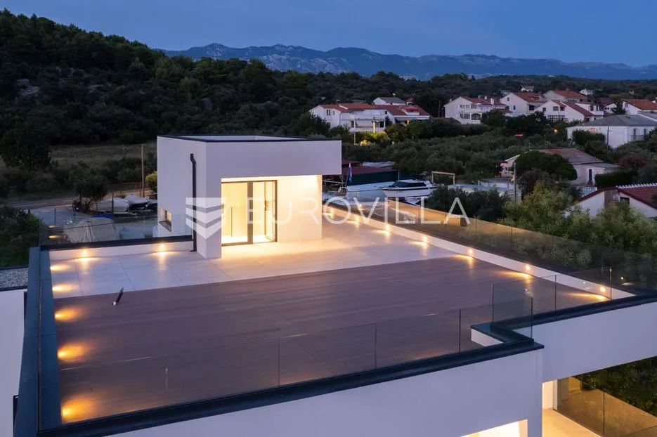 otok rab, barbat, moderan penthouse 107 m², krovna terasa - slika 2