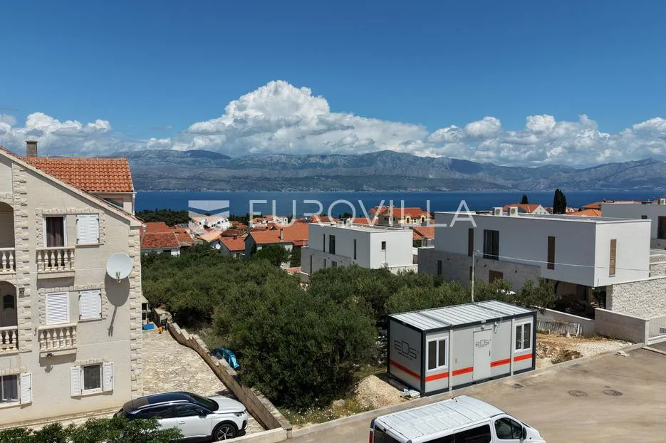 brač, supetar, dvosoban stan na prvom katu s pogledom na more - slika 2