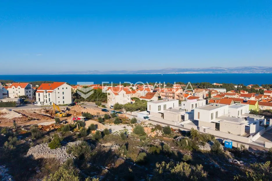 brač, supetar, dvosoban stan na prvom katu s pogledom na more - slika 13