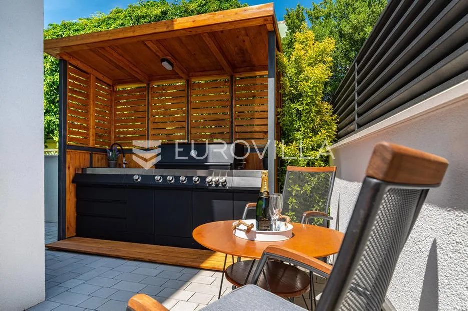 zadar, gornji karin, moderna kuća s bazenom i dva apartmana, 200 m od mora - slika 16
