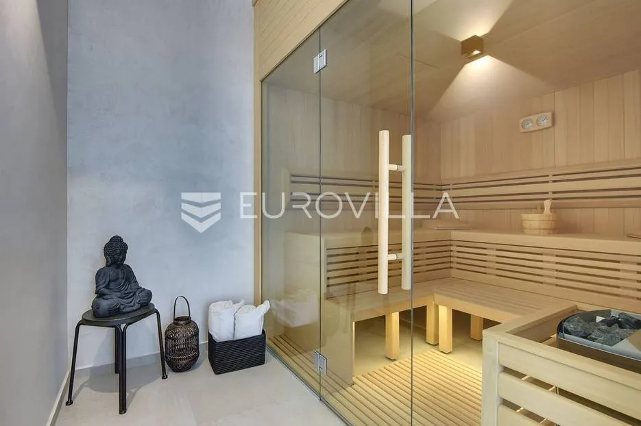 istra, vodnjan vila s pogledom na brijune 499 m2 - velika okućnica - slika 11