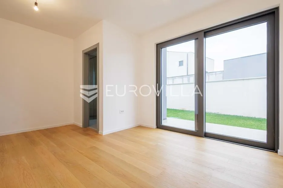 istra, pomer, unikatna, moderna villa 20 m od mora 322 m² - slika 34