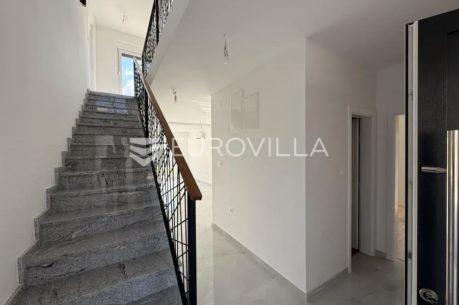 zadar, privlaka, ekskluzivna višetažna vila u privlaci s bazenom - slika 26