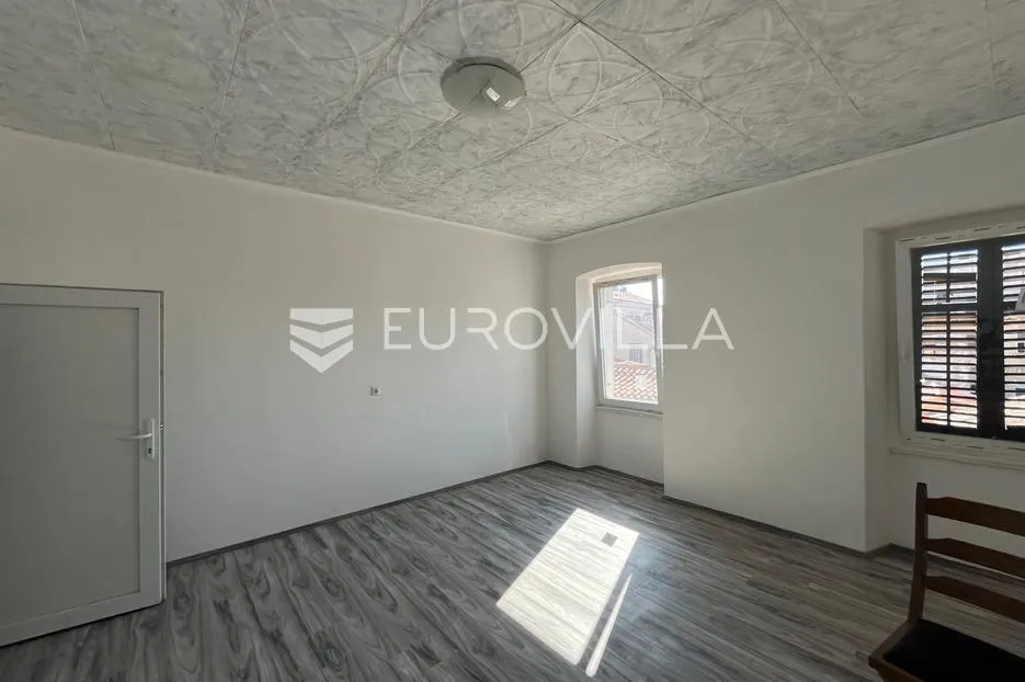 Istra, Pula stan u samom centru grada kod Foruma - Medulin